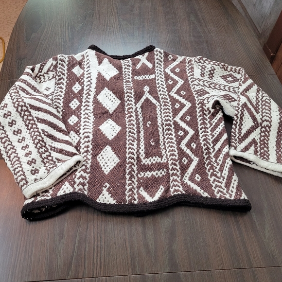 Vintage Southwest aztec Brown and white Cardigan - Picture 13 of 13